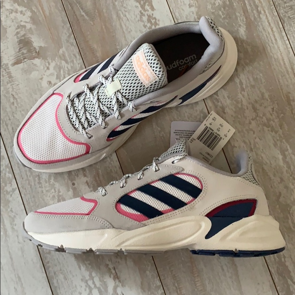NWT Adidas valasion - Picture 6 of 10